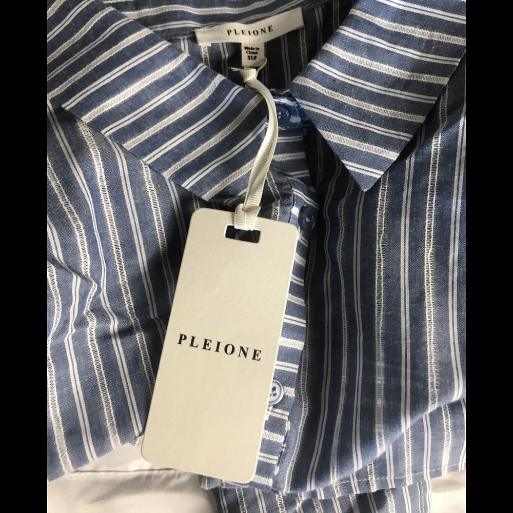 PLEIONE Cold Shoulder Button Up Stripe Top XLP - Picture 5 of 8